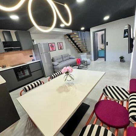 Pop Art Maisonette Ioannina Buitenkant foto