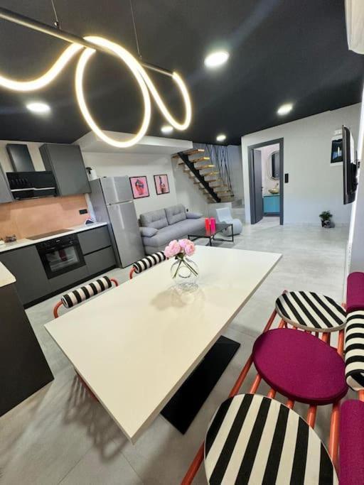 Pop Art Maisonette Ioannina Buitenkant foto